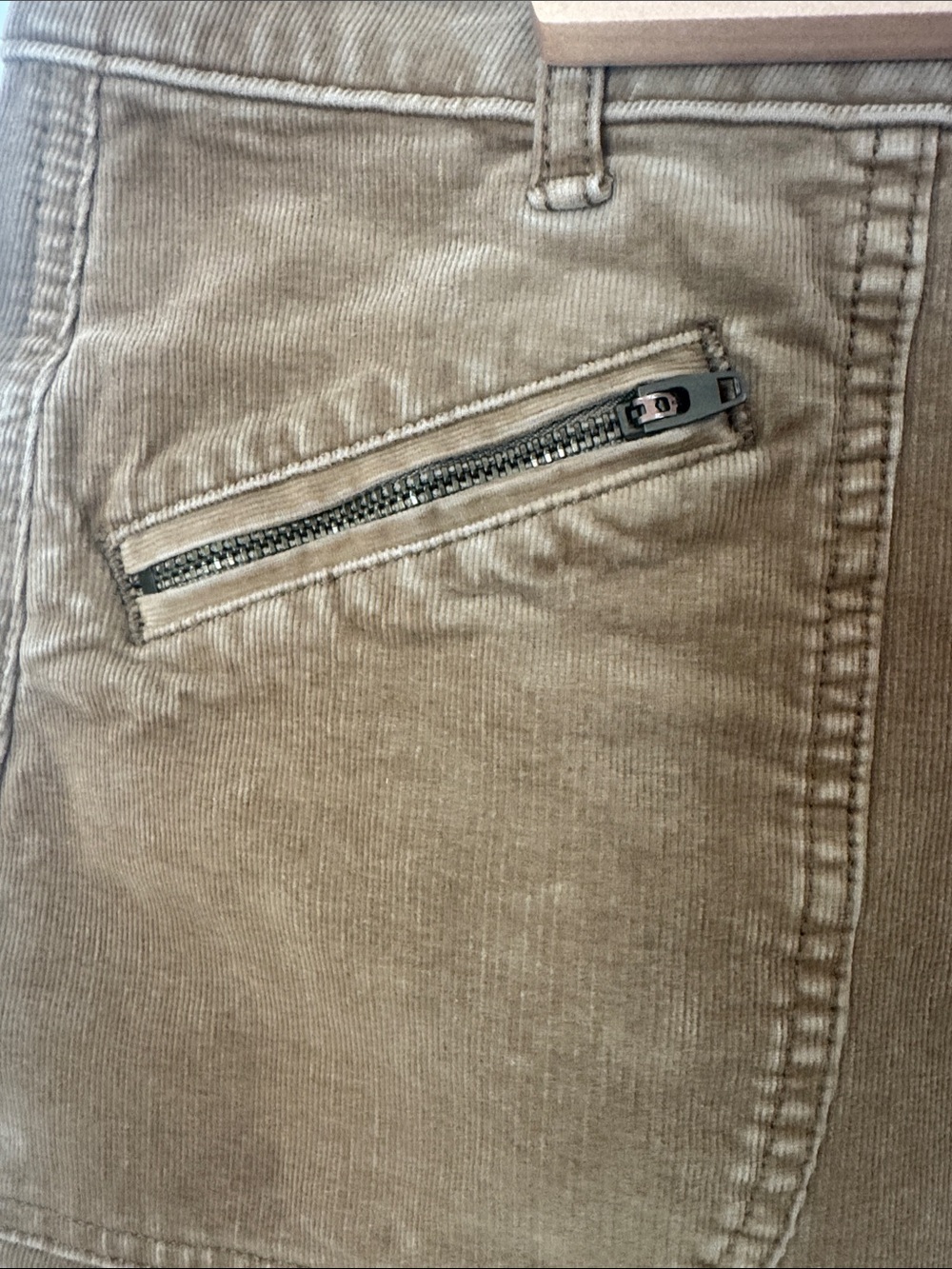 American Eagle Super Stretch X4 Corduroy Mini Skirt Tan Button Front Utility 14 - Picture 2 of 12